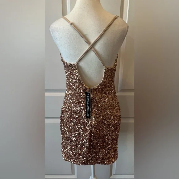 Love&Lemonade sexy Gold drop collar open back Bodycon sequin dress size L NWT - Picture 5 of 8